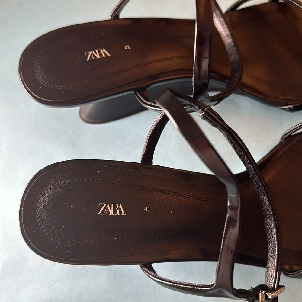 Zara Wedge Sandals — Black (Size 10)
